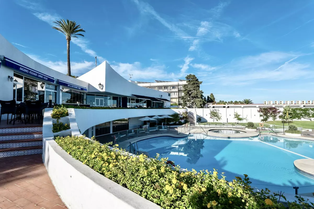 2-bedroom Apartment In Estepona, Spain (84 M²)