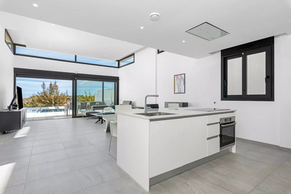 4-bedroom Villa In San Miguel De Salinas, Spain (272 M²)