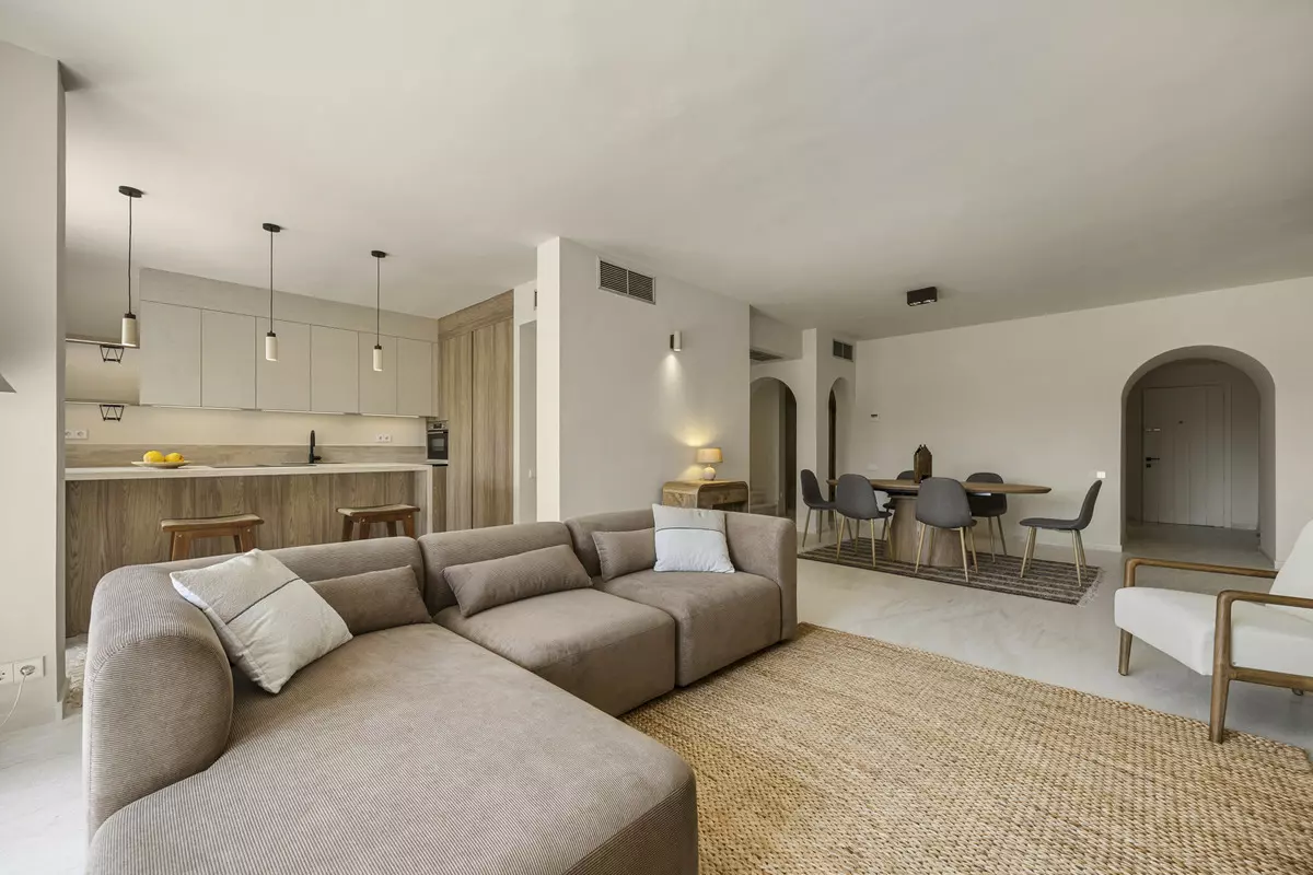 3-bedroom Apartment In Estepona, Spain (298 M²)