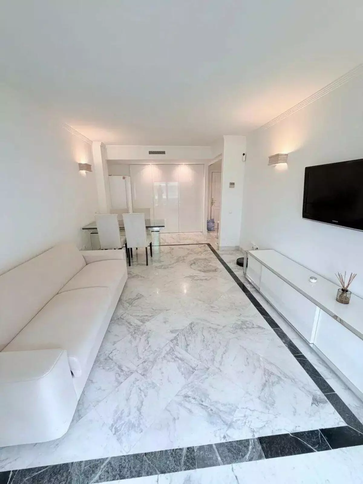 ShowFeedImage-466075 1-bedroom Apartment In Marbella, Spain (60 M²)