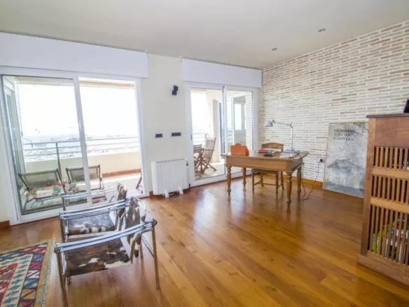 3-bedroom Apartment In Torrevieja, Spain (150 M²)