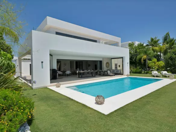 4-bedroom Villa In Mijas, Spain (314 M²)