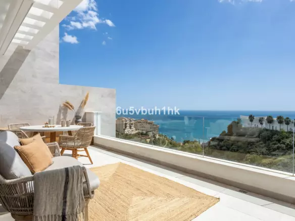 3-bedroom Apartment In Benalmádena, Spain (260 M²)