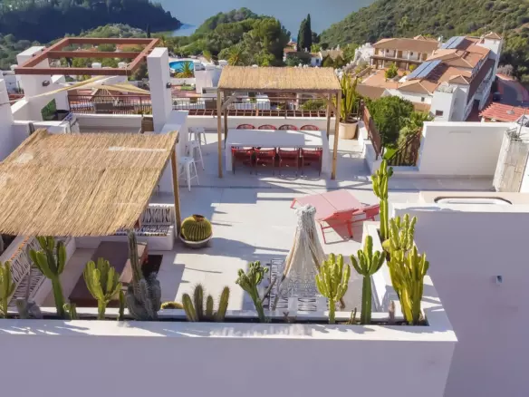 3-bedroom Apartment In Istan, Spain (140 M²)