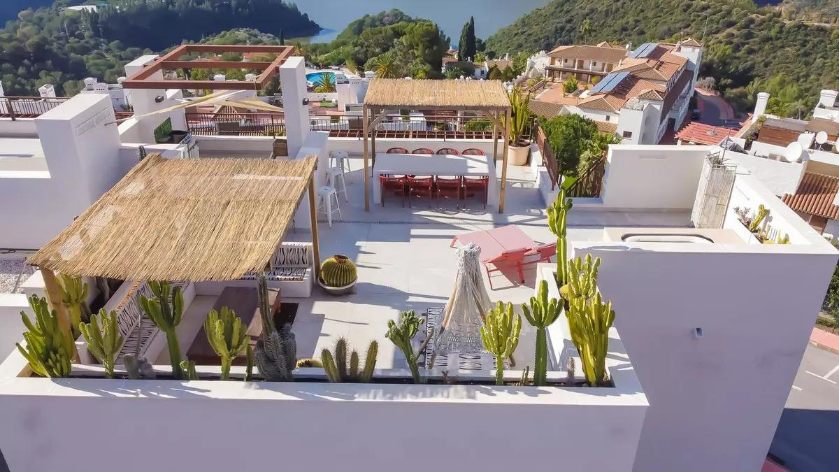 3-bedroom Apartment In Istan, Spain (140 M²)