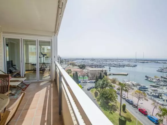 3-bedroom Apartment In Torrevieja, Spain (150 M²)