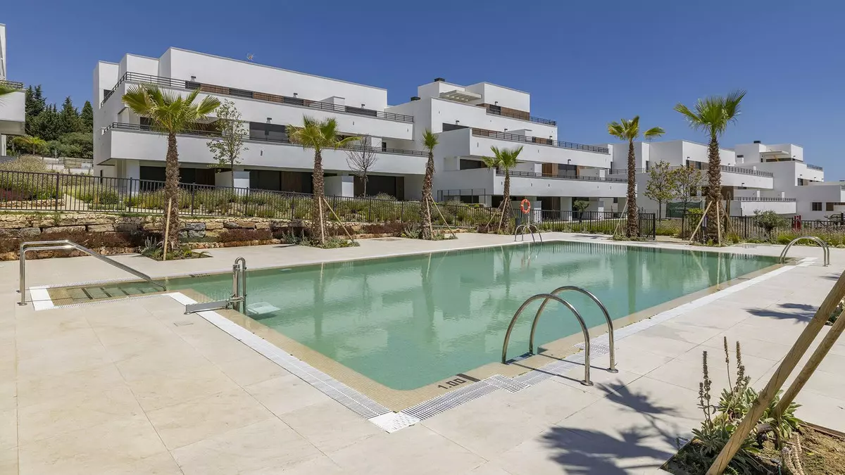 2-bedroom Apartment In Estepona, Spain (96 M²)