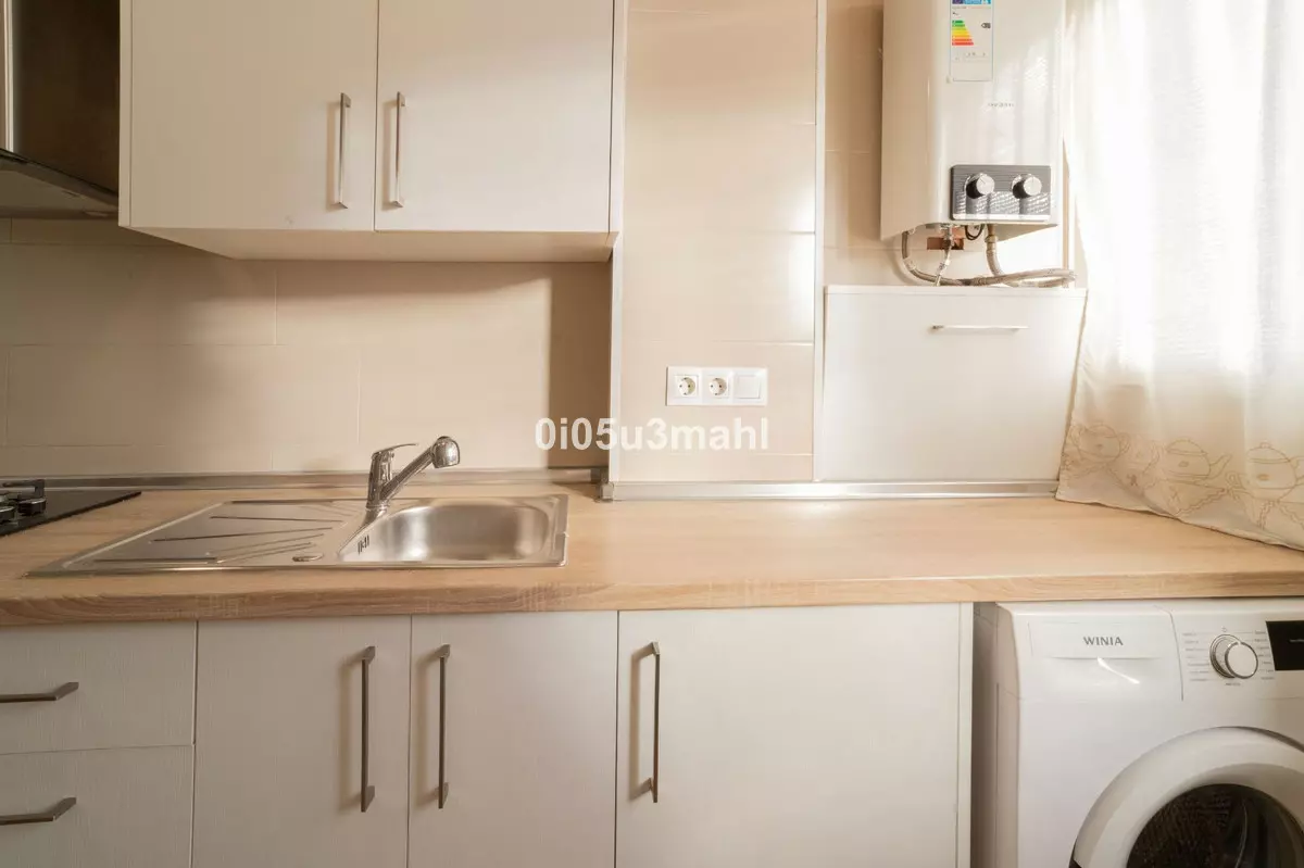 2-bedroom Apartment In Málaga, Spain (71 M²)