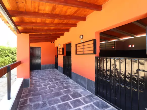 6-bedroom Villa In Almoradi, Spain (299 M²)