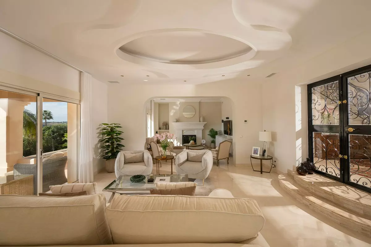 4-bedroom Villa In Mijas, Spain (450 M²)