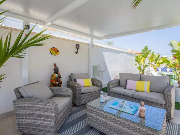 3-bedroom Villa In Torrevieja, Spain (140 M²)