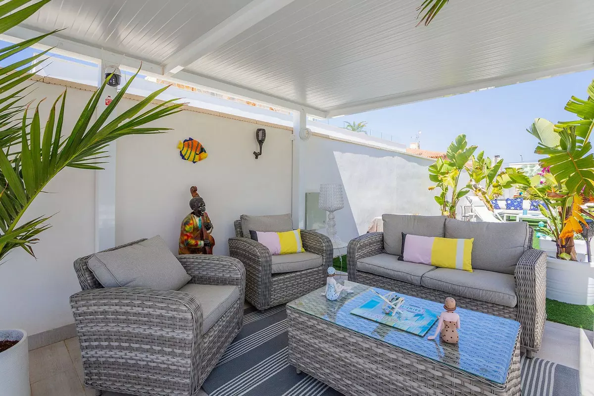 3-bedroom Villa In Torrevieja, Spain (140 M²)