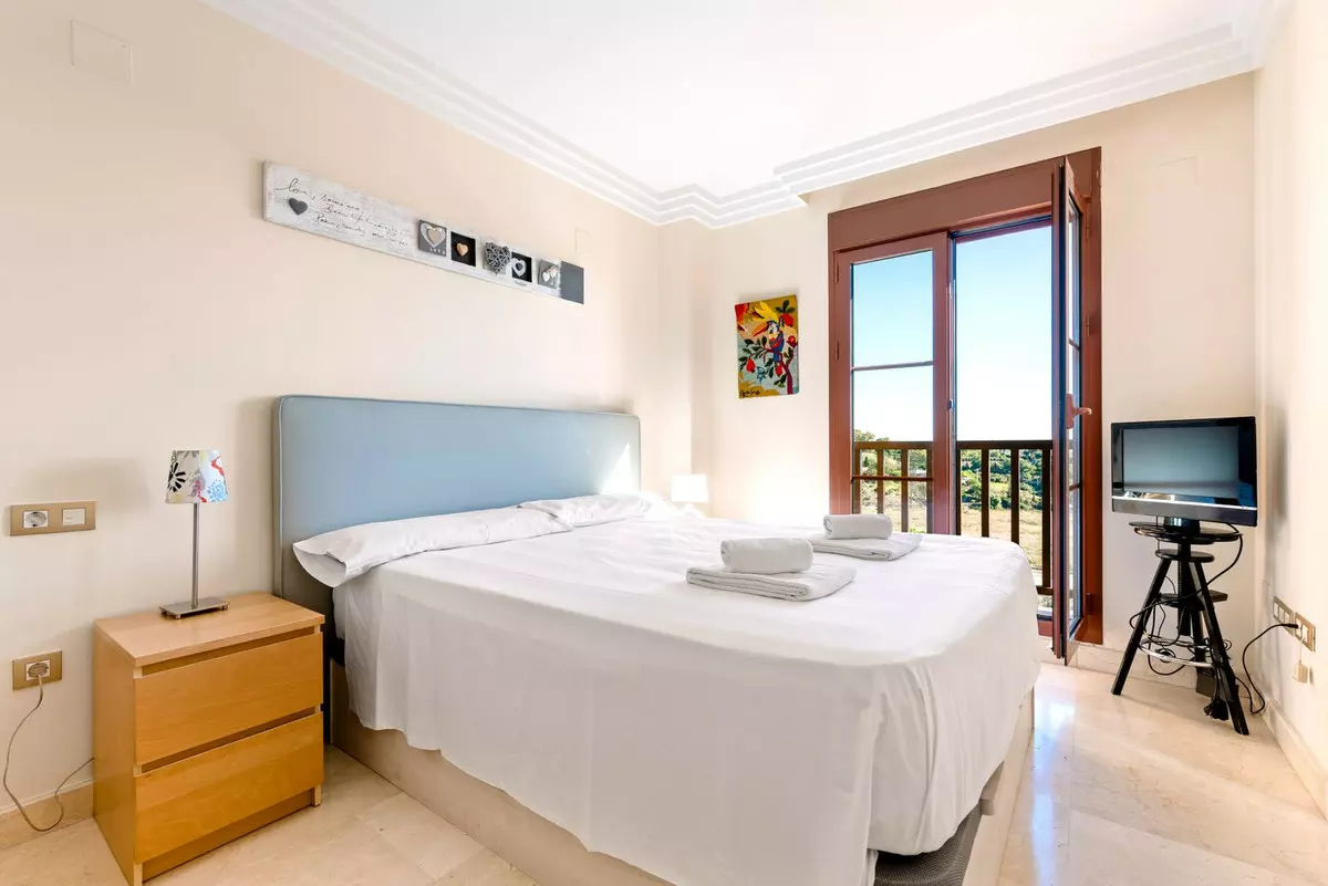 2-bedroom Apartment In Estepona, Spain (158 M²)