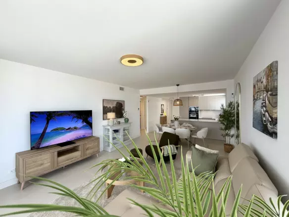 3-bedroom Apartment In Fuengirola, Spain (101 M²)