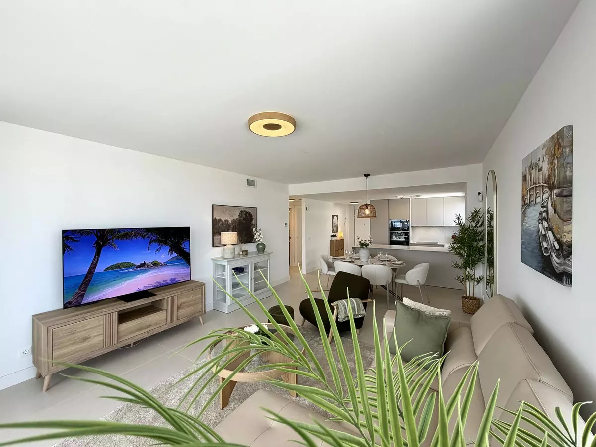 3-bedroom Apartment In Fuengirola, Spain (101 M²)