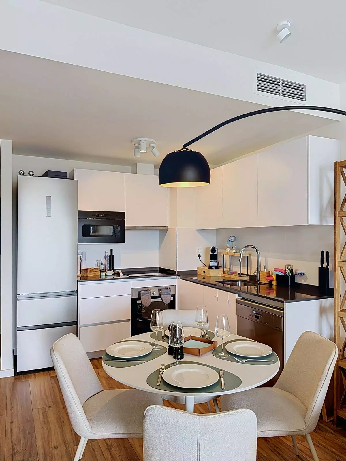 ShowFeedImage-4b9886 2-bedroom Apartment In Estepona, Spain (110 M²)