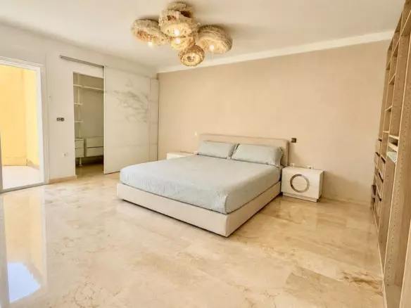 3-bedroom Apartment In Marbella, Spain (223 M²)