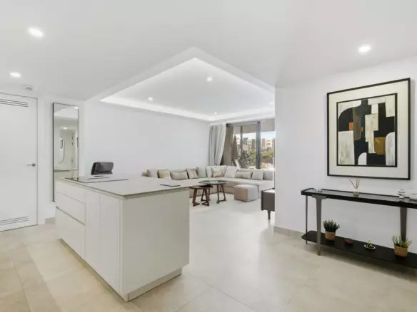 2-bedroom Apartment In Fuengirola, Spain (124 M²)