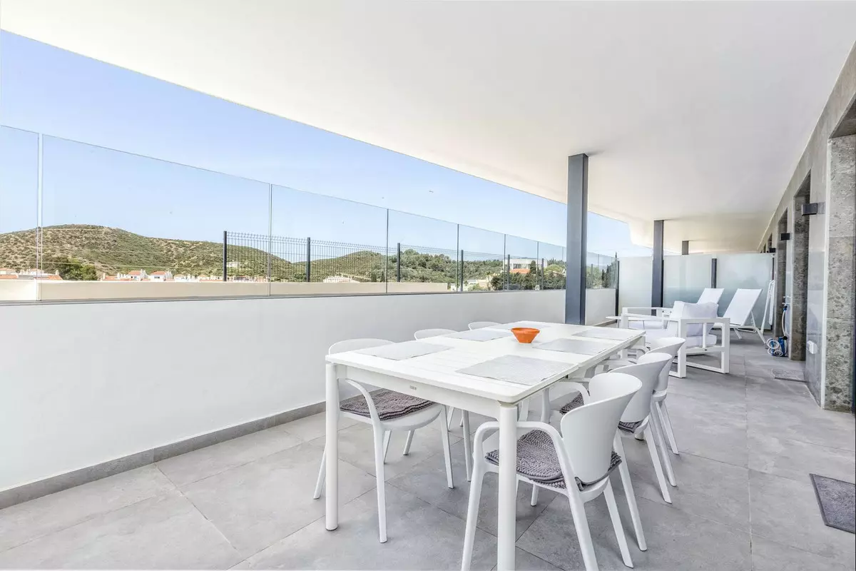 2-bedroom Apartment In Fuengirola, Spain (122 M²)