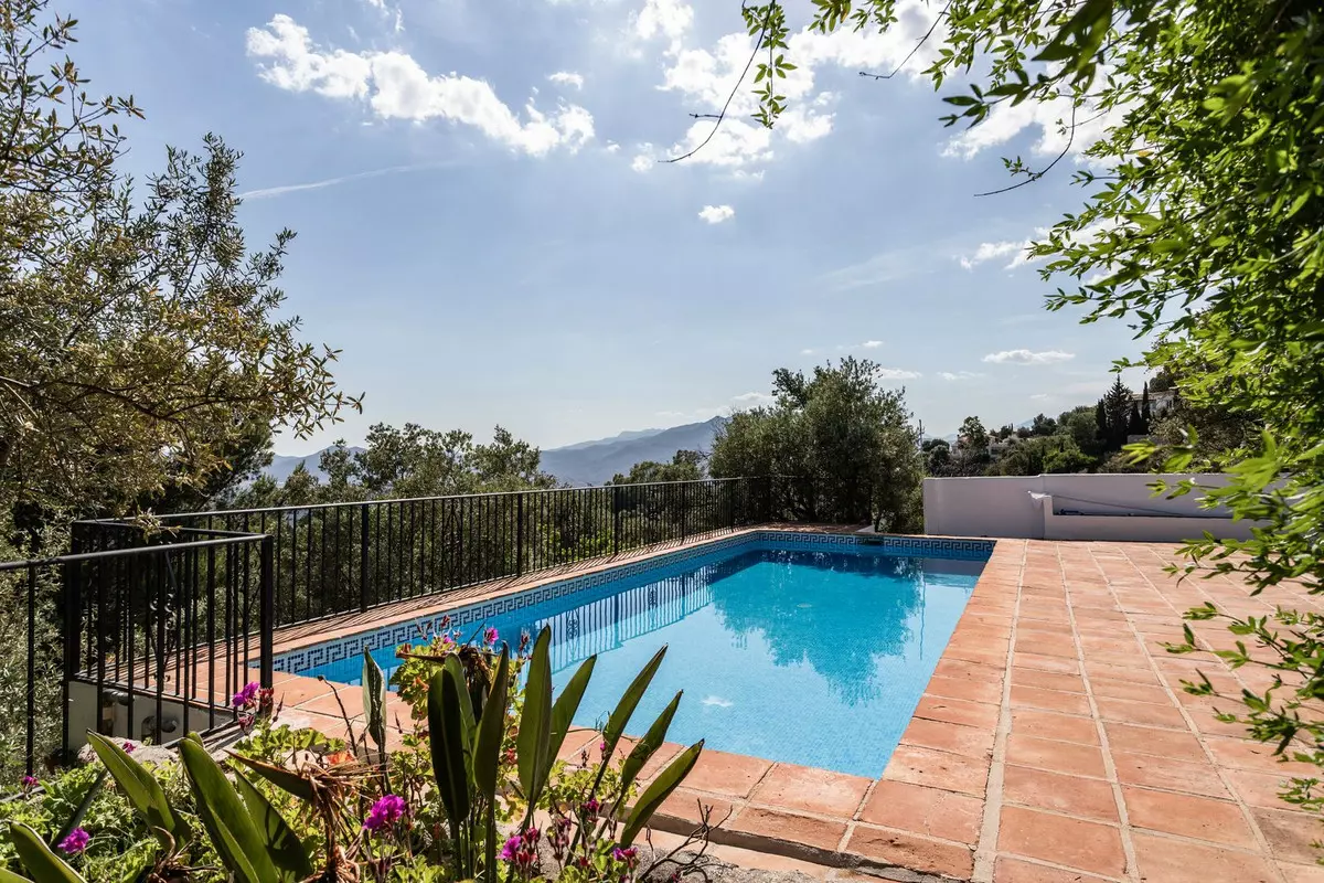 4-bedroom Villa In Mijas, Spain (269 M²)