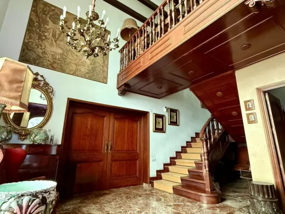 6-bedroom Villa In Alicante, Spain (473 M²)
