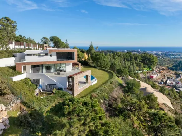 5-bedroom Villa In Benahavis, Spain (715 M²)