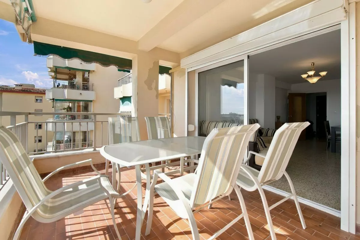 4-bedroom Apartment In Torremolinos, Spain (135 M²)