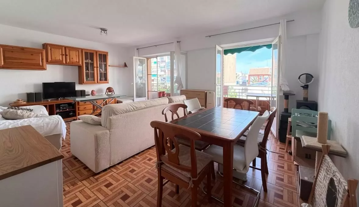 3-bedroom Apartment In Alicante, Spain (96 M²)