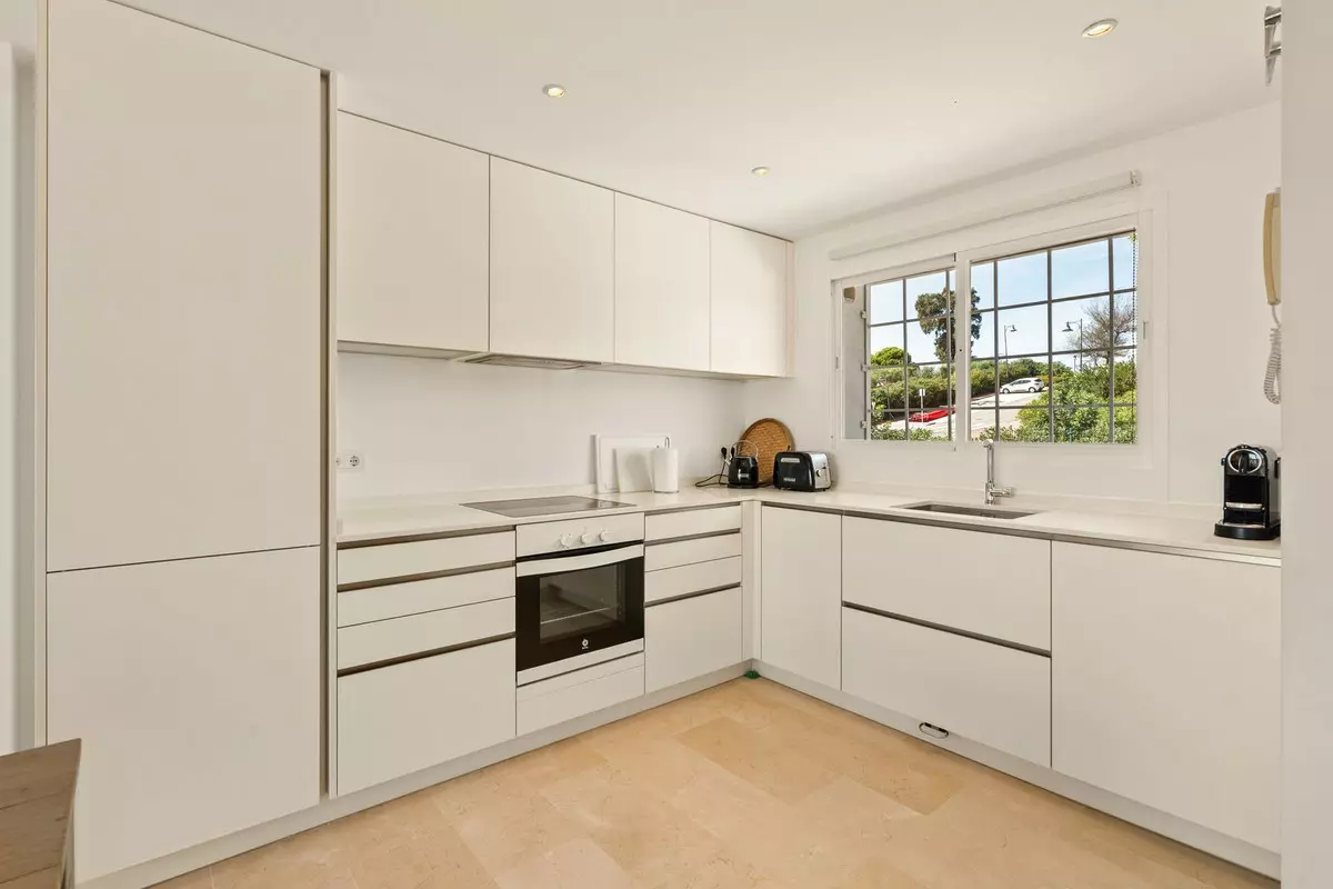 3-bedroom Town House In Estepona, Spain (165 M²)