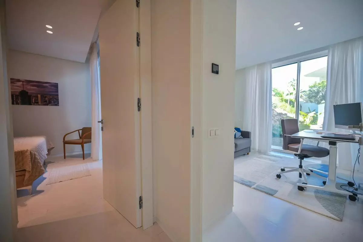 3-bedroom Apartment In Marbella, Spain (130 M²)