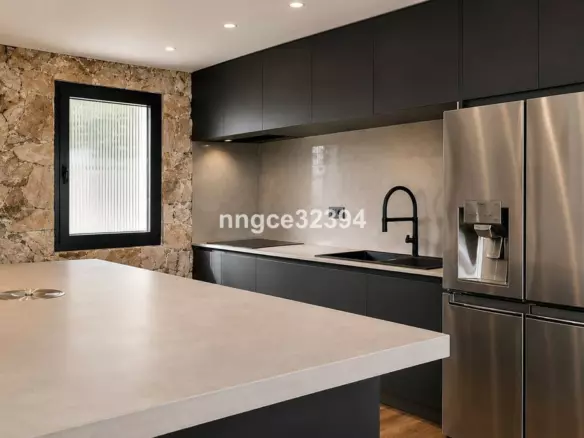 5-bedroom Villa In Estepona, Spain (411 M²)