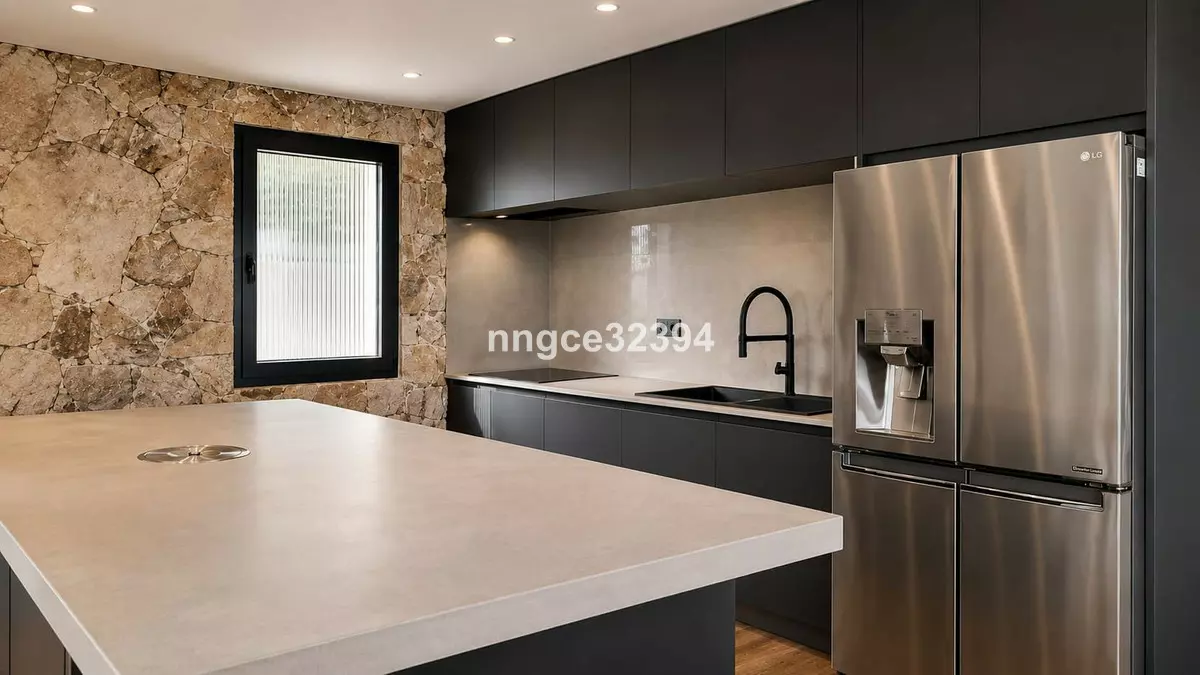 5-bedroom Villa In Estepona, Spain (411 M²)
