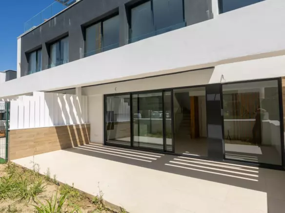 3-bedroom Villa In Estepona, Spain (140 M²)