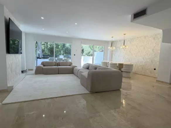 3-bedroom Apartment In Marbella, Spain (223 M²)