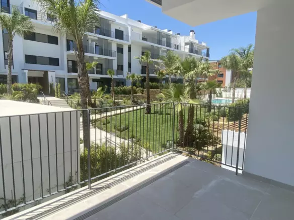 3-bedroom Apartment In Estepona, Spain (93 M²)