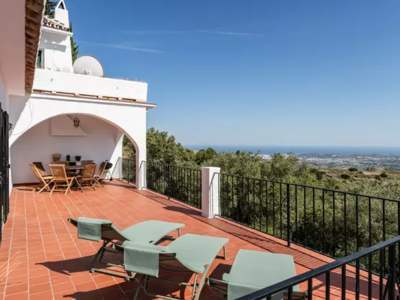 4-bedroom Villa In Mijas, Spain (269 M²)