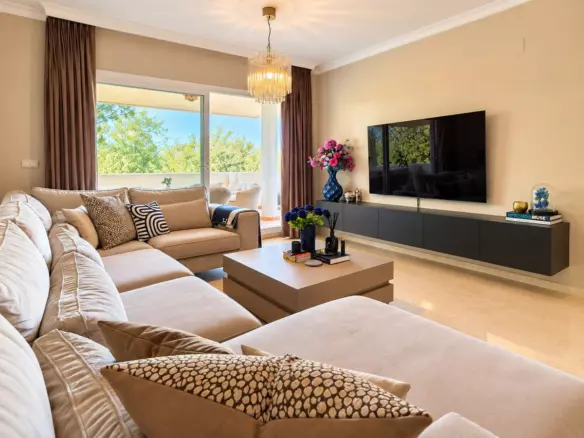 3-bedroom Apartment In Marbella, Spain (155 M²)