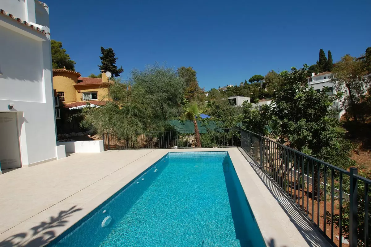 5-bedroom Villa In Mijas, Spain (265 M²)