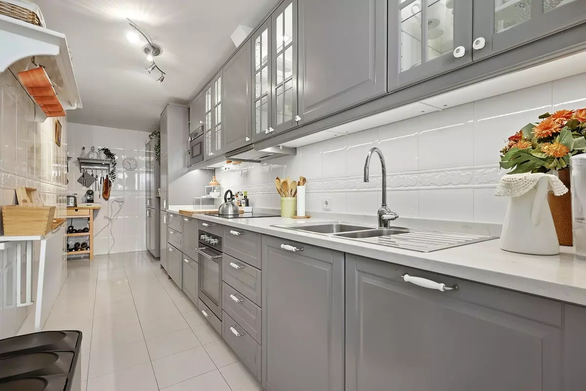 3-bedroom Apartment In Marbella, Spain (130 M²)