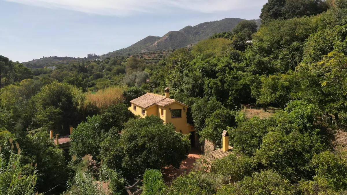 3-bedroom Country House In Ojen, Spain (217 M²)