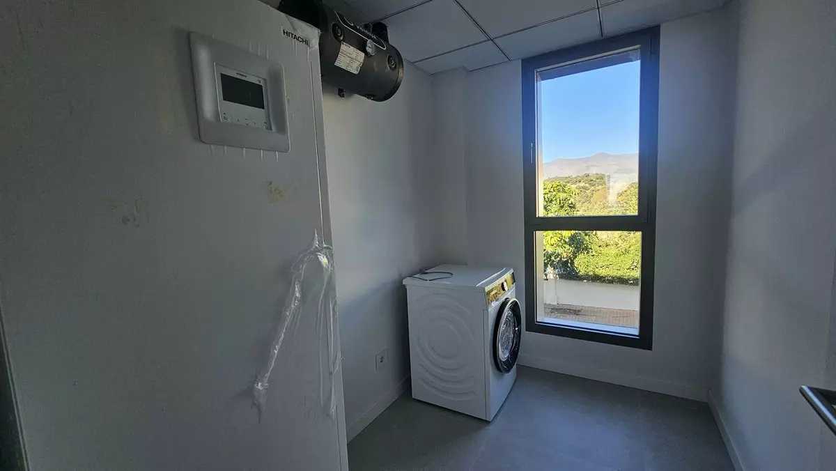 2-bedroom Apartment In Estepona, Spain (118 M²)
