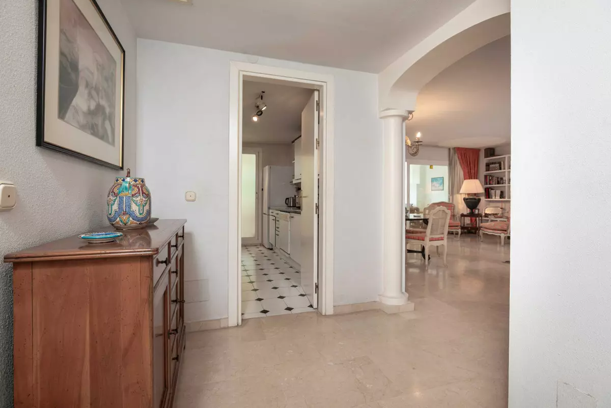 3-bedroom Apartment In Marbella, Spain (121 M²)