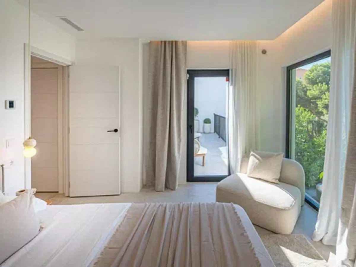 4-bedroom Villa In Fuengirola, Spain (168 M²)