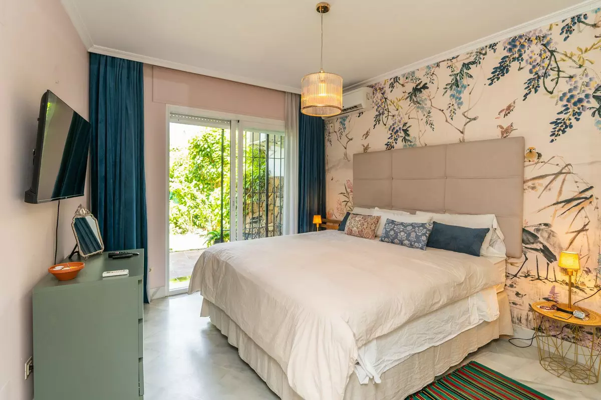 1-bedroom Apartment In Marbella, Spain (76 M²)