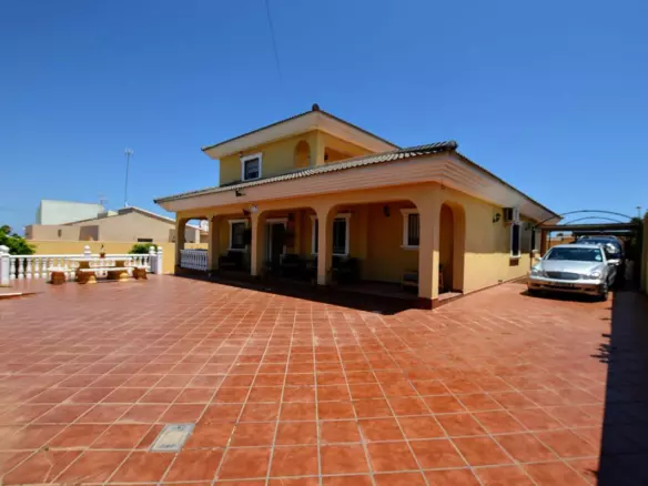 6-bedroom Villa In Orihuela, Spain (240 M²)