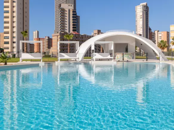 2-bedroom Apartment In Benidorm, Spain (103 M²)
