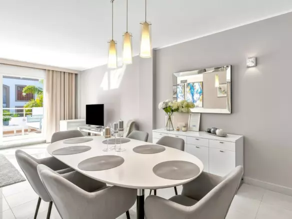 3-bedroom Apartment In Estepona, Spain (90 M²)