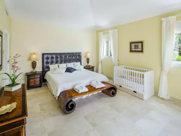 4-bedroom Villa In Marbella, Spain (404 M²)