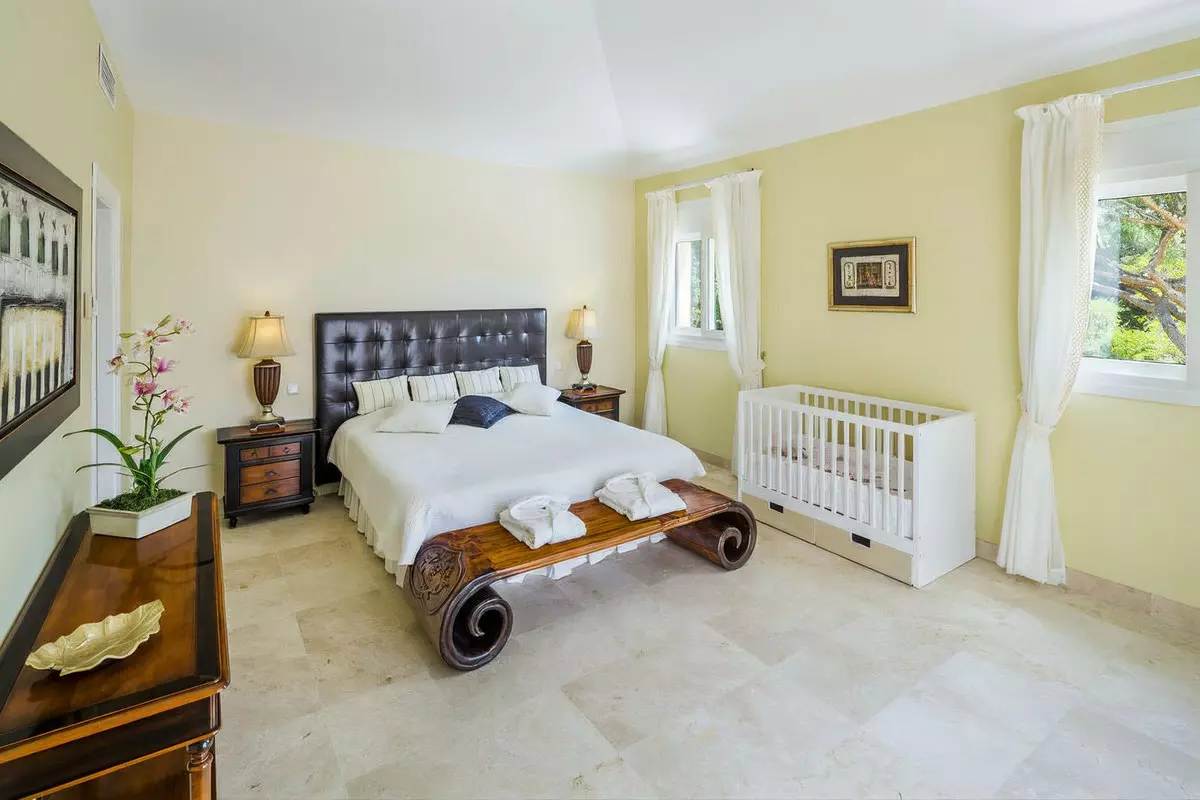 4-bedroom Villa In Marbella, Spain (404 M²)