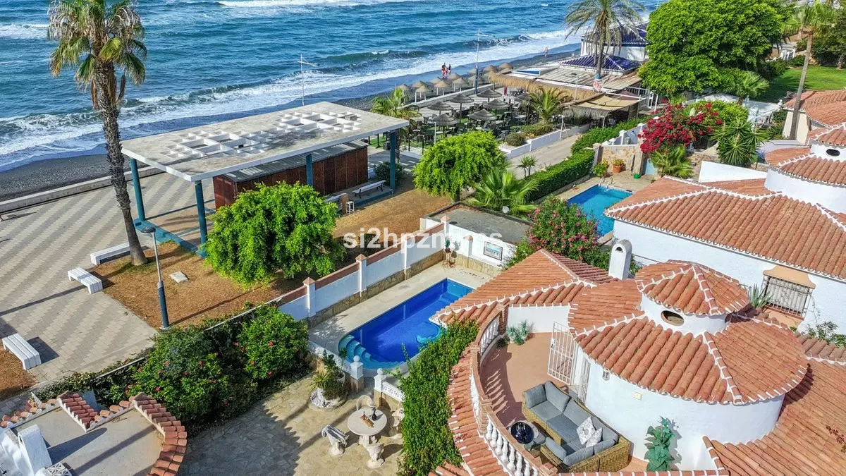 5-bedroom Villa In Torrox Costa, Spain (180 M²)